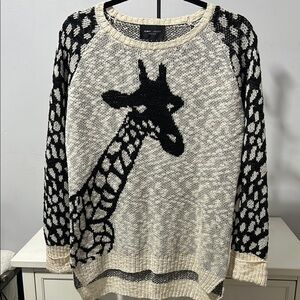 Romeo and Juliette Black and White Giraffe Sweater